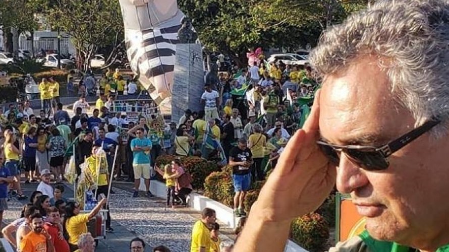 General eleito pelo PSL pede prisão de ministros do STF