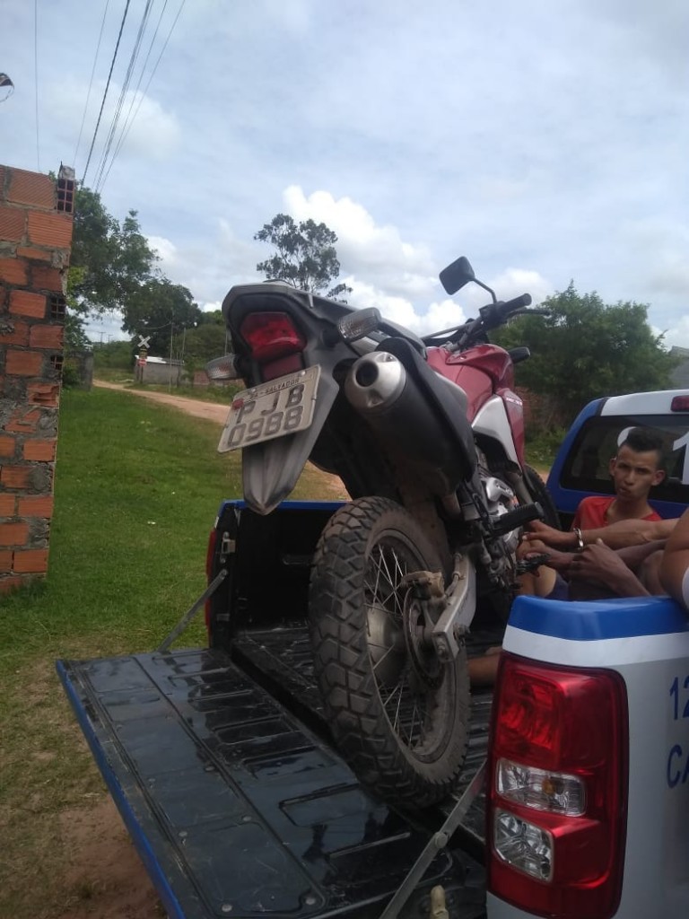 Policiais do 12° Batalhão recupera motocicleta roubada no parque verde II