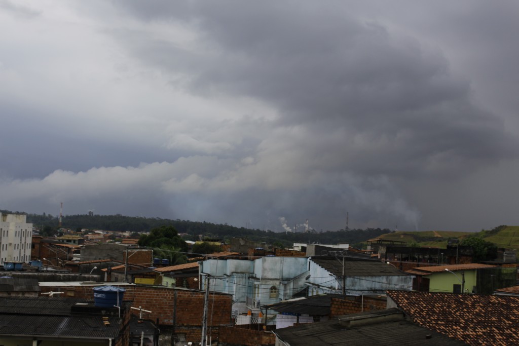 ALERTA AMARELO: Chuvas fortes e volumosas devem atingir Camaçari e regiões nas próximas horas