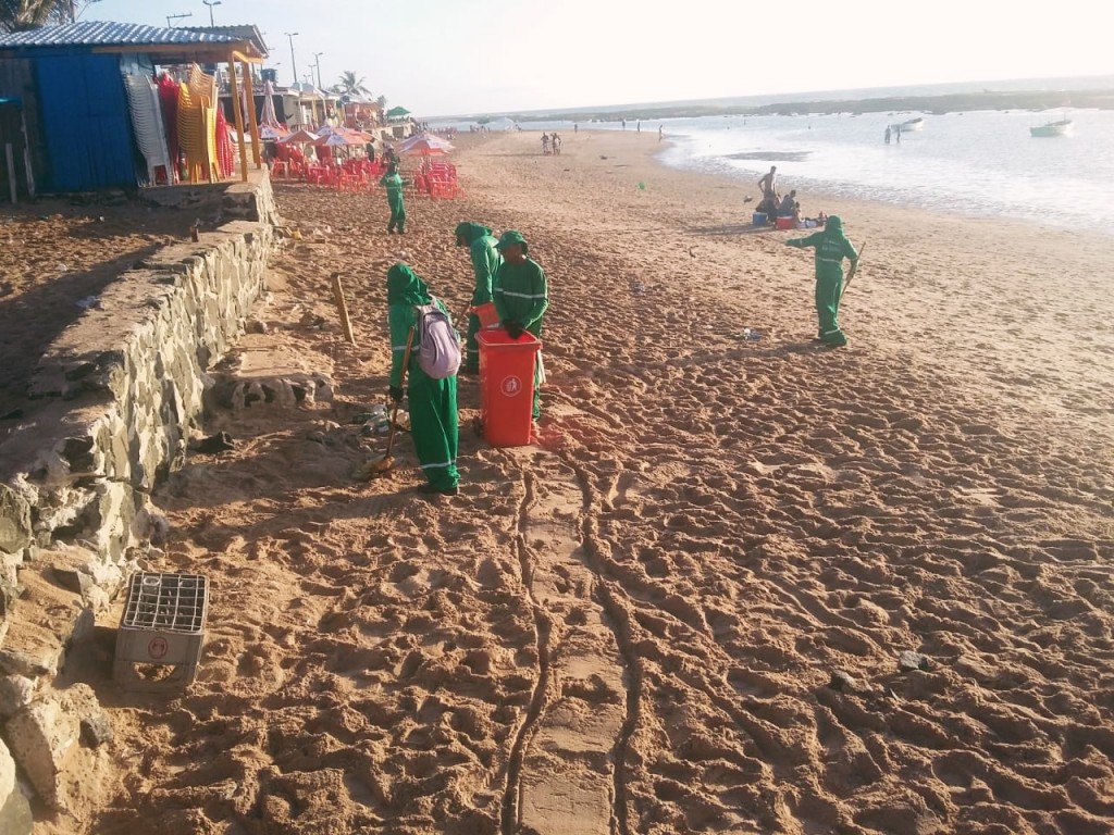 Operação especial garante limpeza na sede e Costa após festa de Réveillon