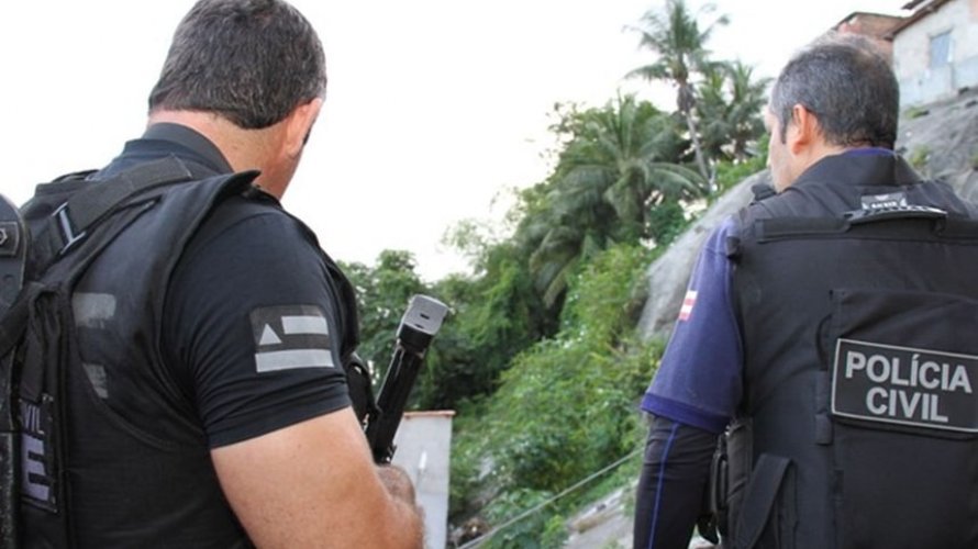 Operação da Draco cumpre mandados de prisão em cinco bairros de Salvador