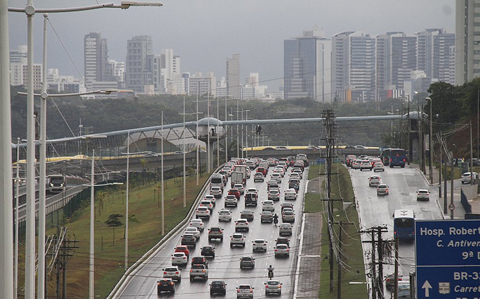 Chuvas devem atingir Salvador durante o fim de semana; veja previsão do tempo