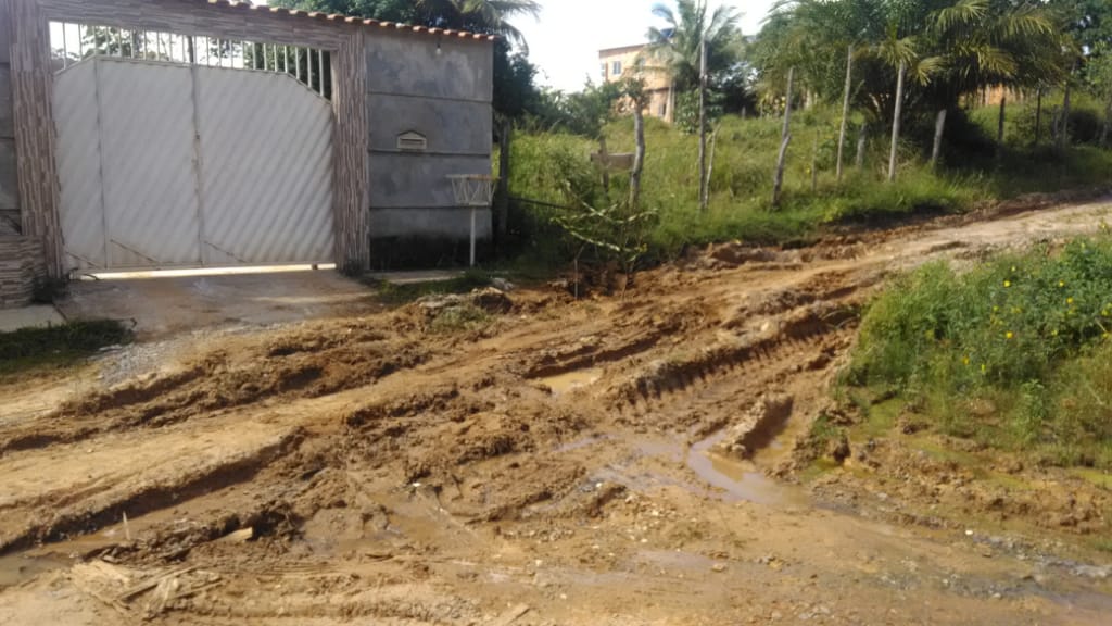 Sem o “AVANÇA” moradores da Av. Lauro de Freitas sofrem com o descaso da prefeitura de Camaçari