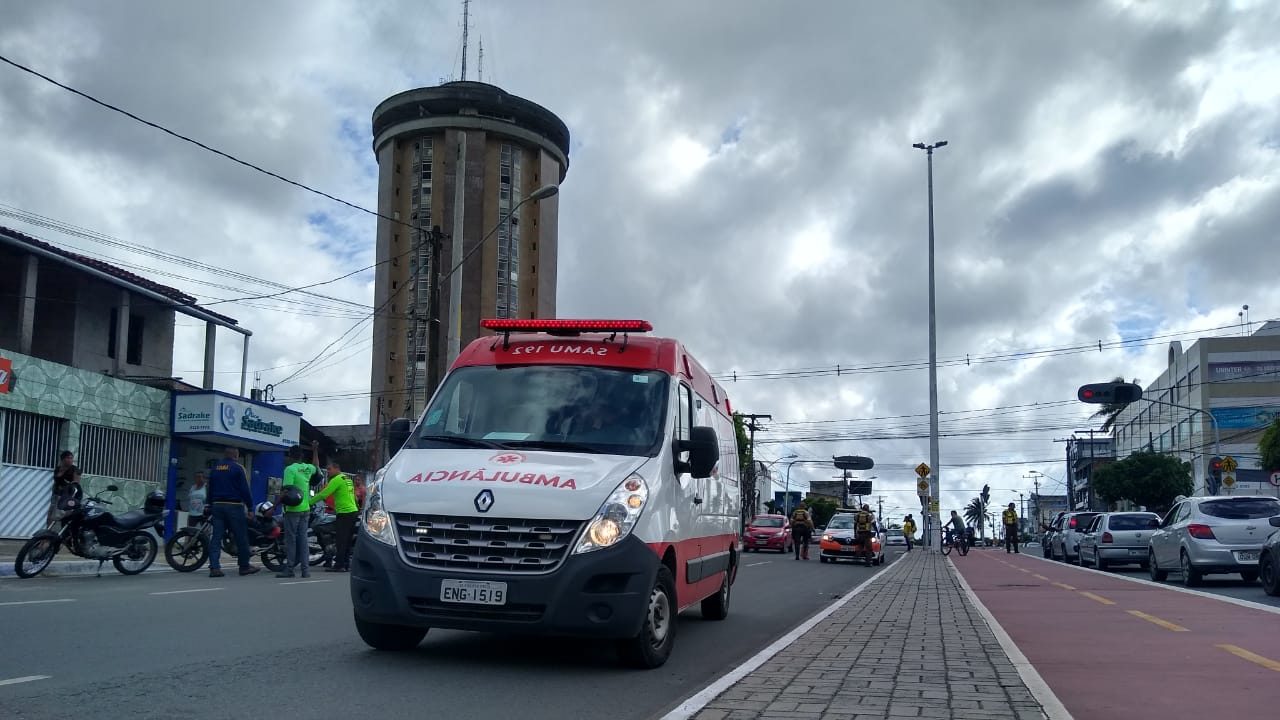 Pedestre fica ferido após ser atropelado em Camaçari