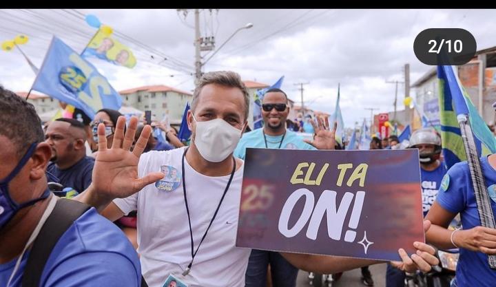 Flávio Matos participa de carreata e é recebido de braços abertos pela população camacariense