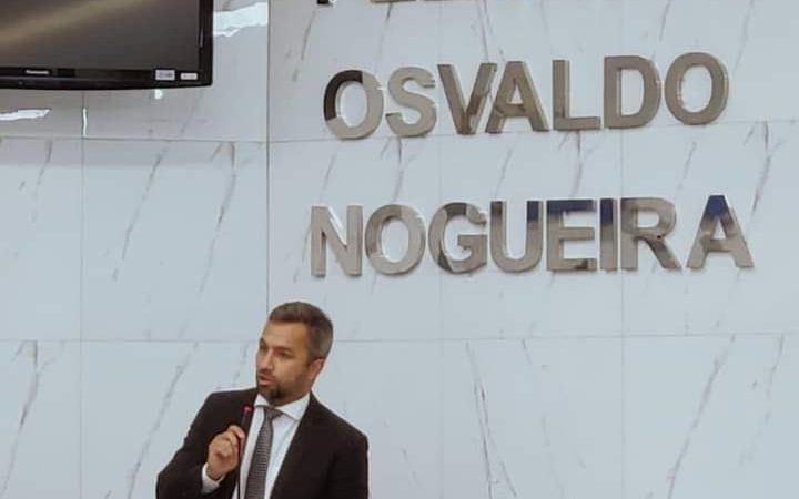 Em Sessão Ordinária o vereador Flávio Matos faz indicações que beneficiará dois bairros de Camaçari