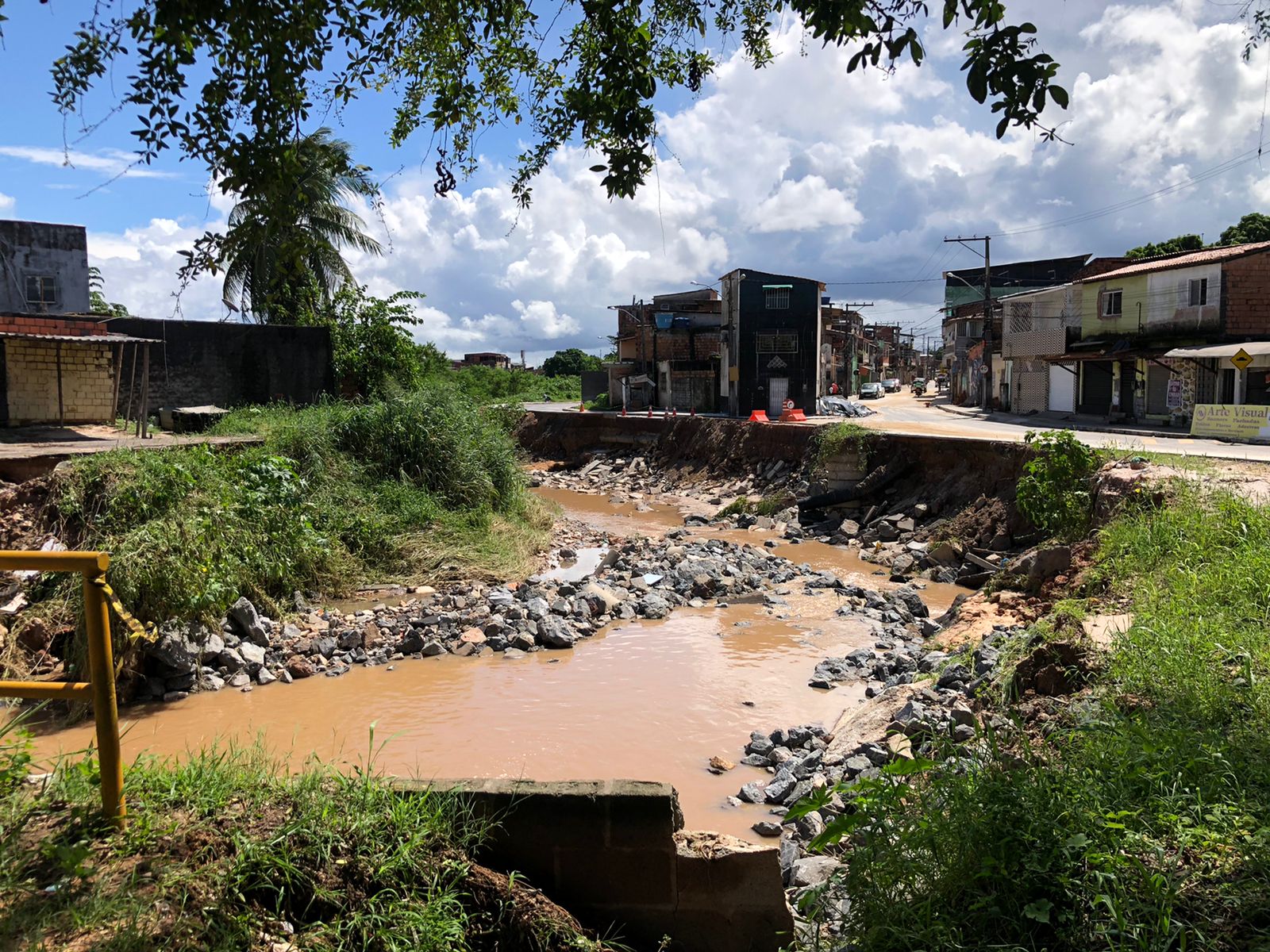 Seinfra segue com os serviços de manutenção e reparo na cidade por conta da chuva