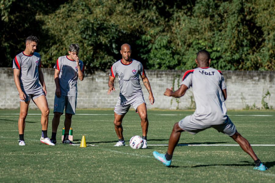 Após folga, Vitória inicia preparação para confronto decisivo