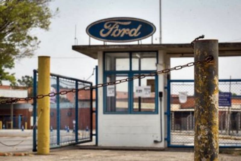 Ministro do Trabalho: “Governo Lula negocia a retomada da Ford na Bahia”