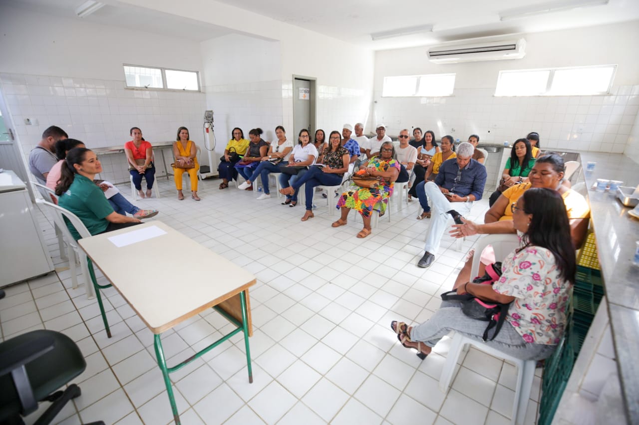 Reunião aborda fluxo e estrutura do Banco de Alimentos
