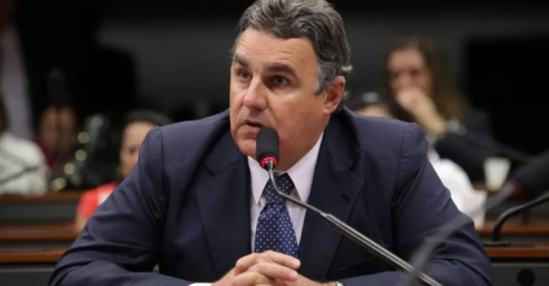 Ex-deputado Abelardo Lupion e esposa são feitos reféns por criminosos que invadiram sua fazenda