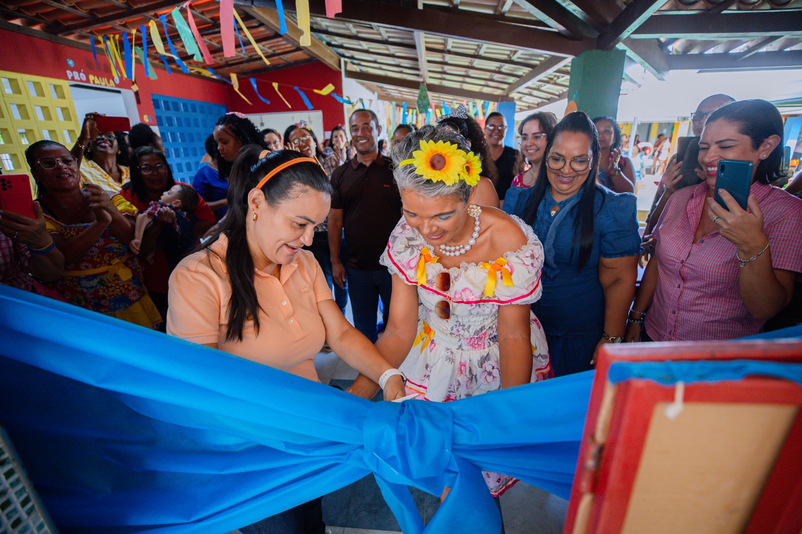 Prefeita Débora participa de festa junina em creche e inaugura nova sala de aprendizado